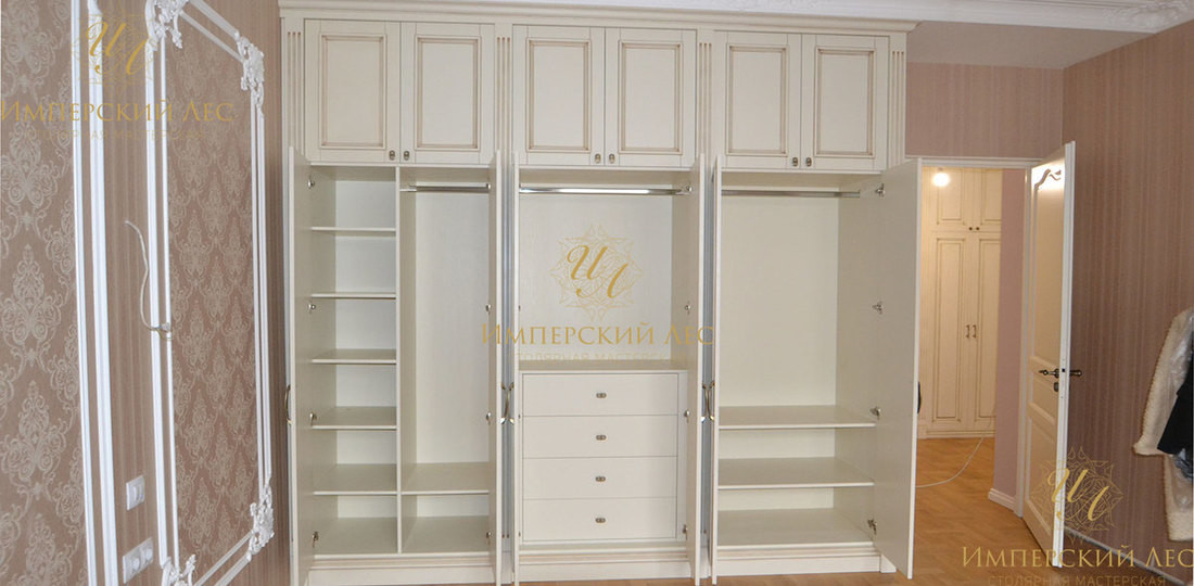 Шкаф "Арредо" для спальни в белом цвете