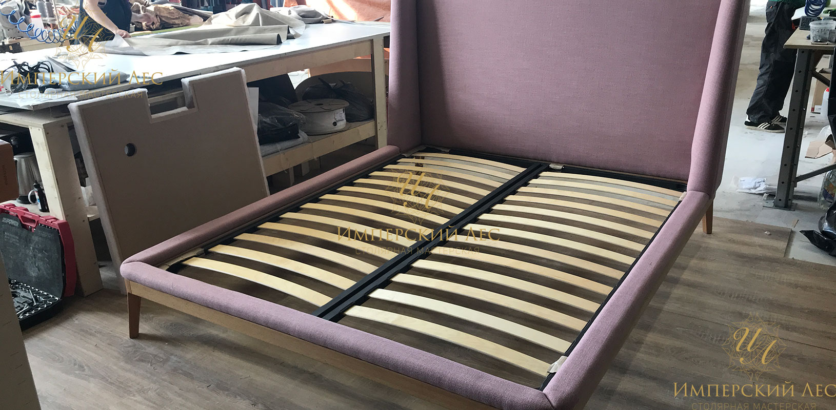 Кровать "Глория" из натурального дерева с обивкой фиолетового цвета