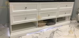 Белая тумба из влагостойкого дерева