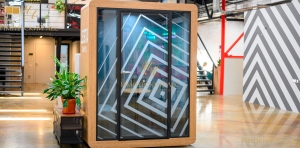 Акустические кабины для двоих с деревянным кантом Акустические кабины для двоих с деревянным кантом