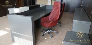 Стойка ресепшн в цветовом решении "Венге" Стойка ресепшн в цветовом решении "Венге"